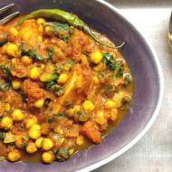 Curry ziemniaczane z ciecierzycą
