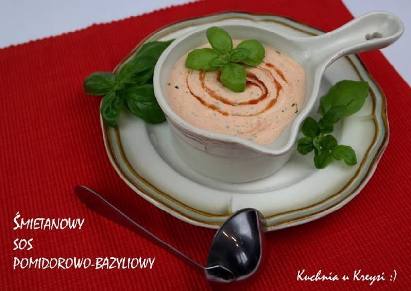 Śmietanowy sos pomidorowo - bazyliowy