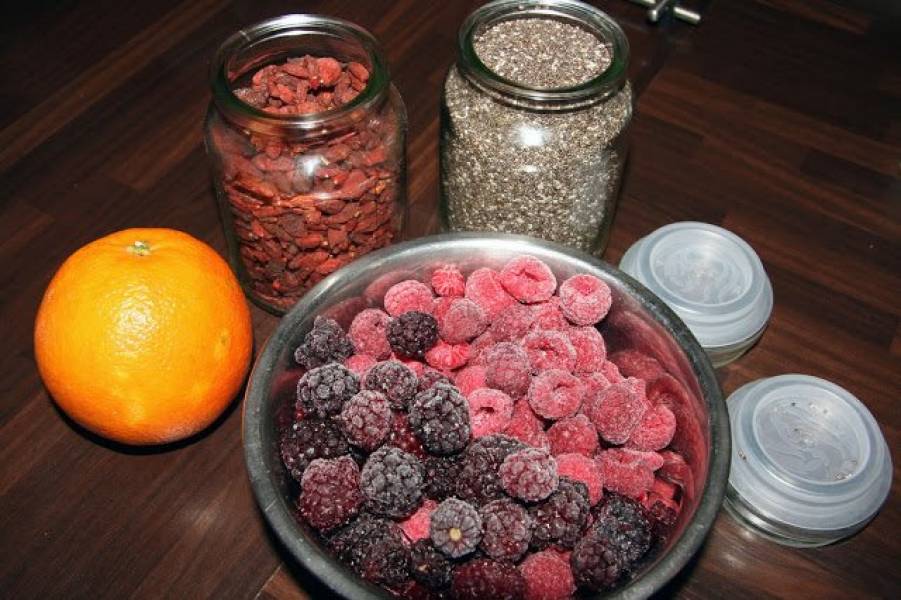Dżem z malin, nasion chia i jagód goji / Goji berries, raspberries and chia seeds jam