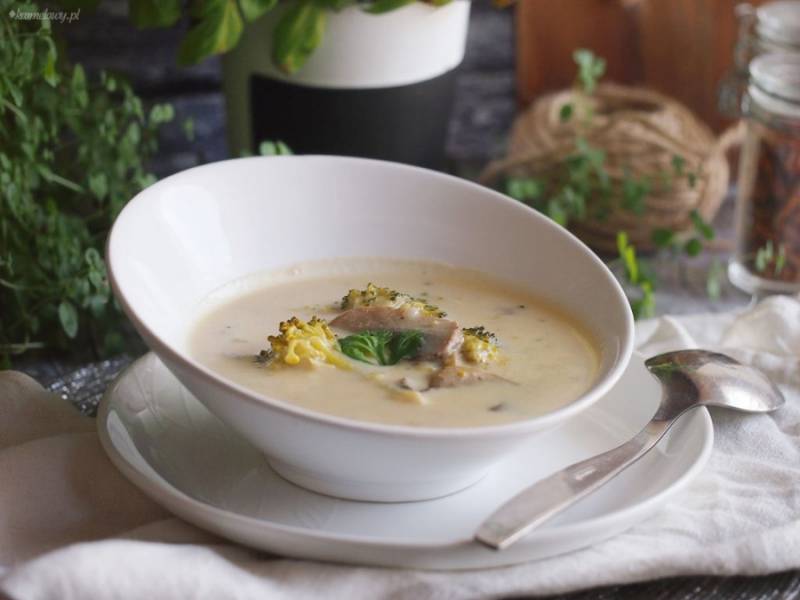 Zupa serowa z brokułami / Broccoli cheese soup