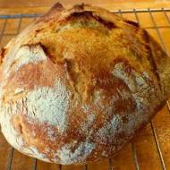 Chleb w garnku pieczony