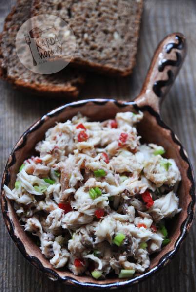 Pasta z makreli z marynowaną chili i szczypiorkiem