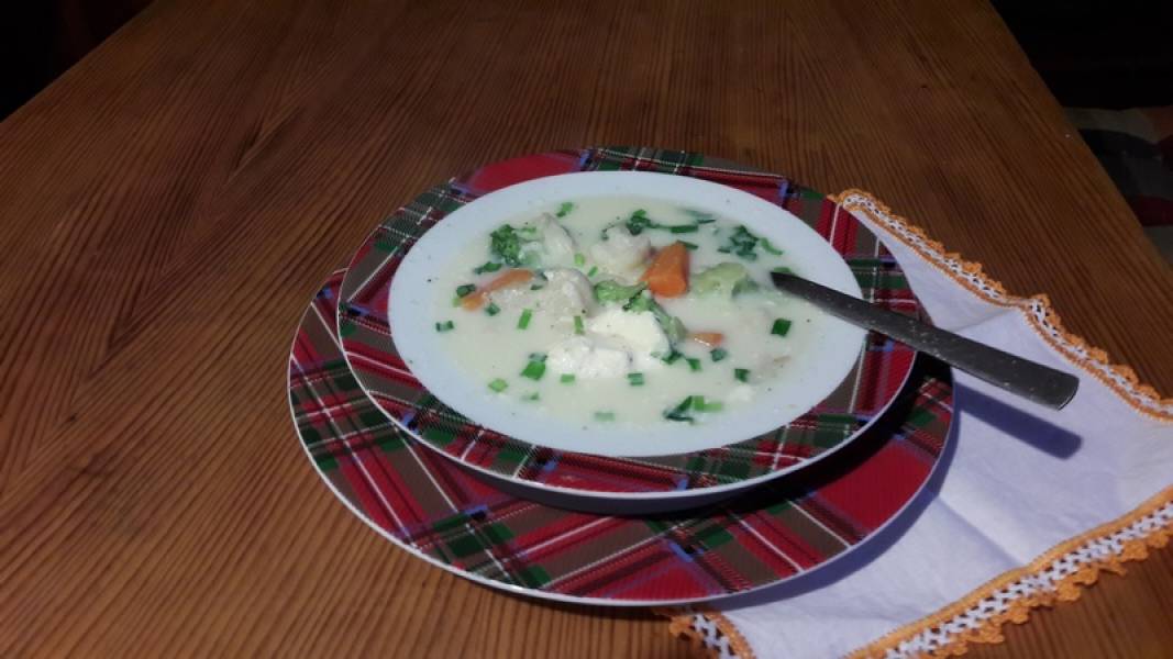 zupa kalafiorowo-brokułowa kremowa z serkami topionymi