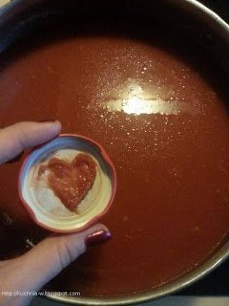 Zupa pomidorowa z serduszkiem