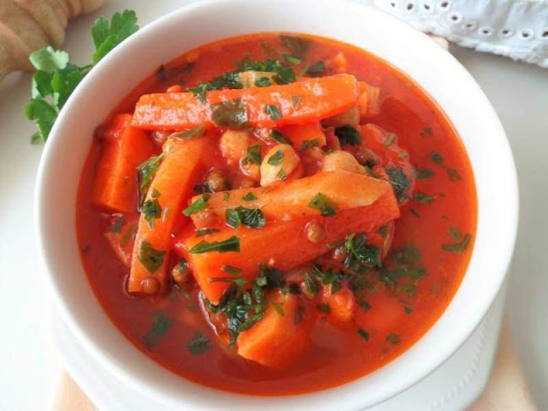Zimowa zupa z soczewicy i ciecierzycy (Zuppa invernale con lenticchie e ceci)