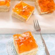 Ciasto z herbatników z owocami i pomarańczową galaretką. Bez pieczenia :-)