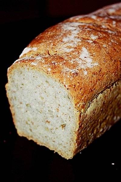Chleb foremkowy pszenny z otrębami i słonecznikiem