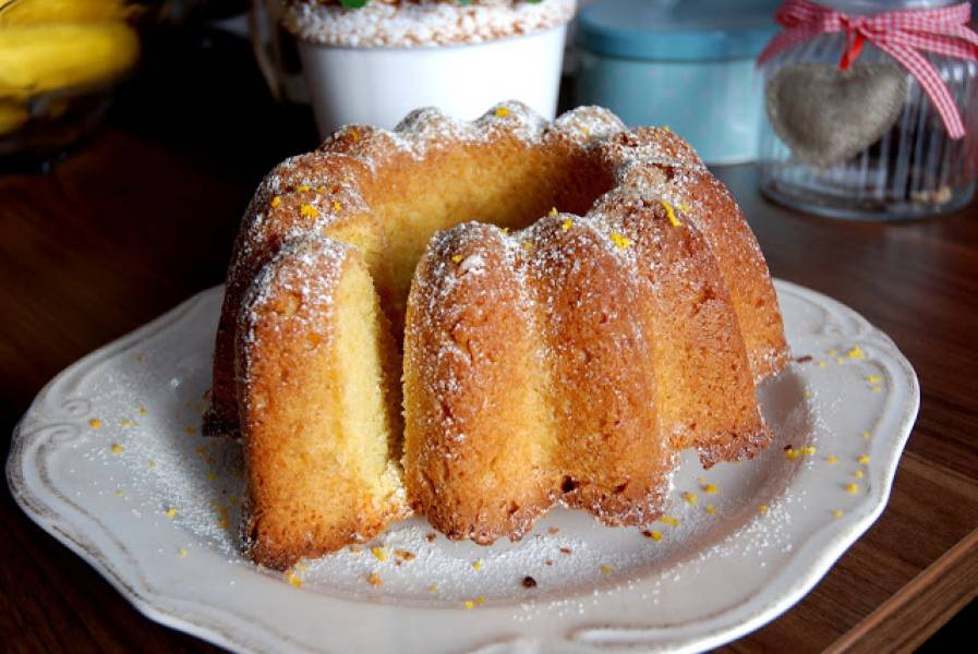 Pomarańczowa babka żółtkowa