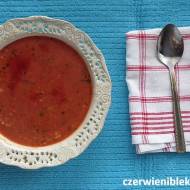 Kremowa zupa pomidorowa z ryżem i wędzoną papryką