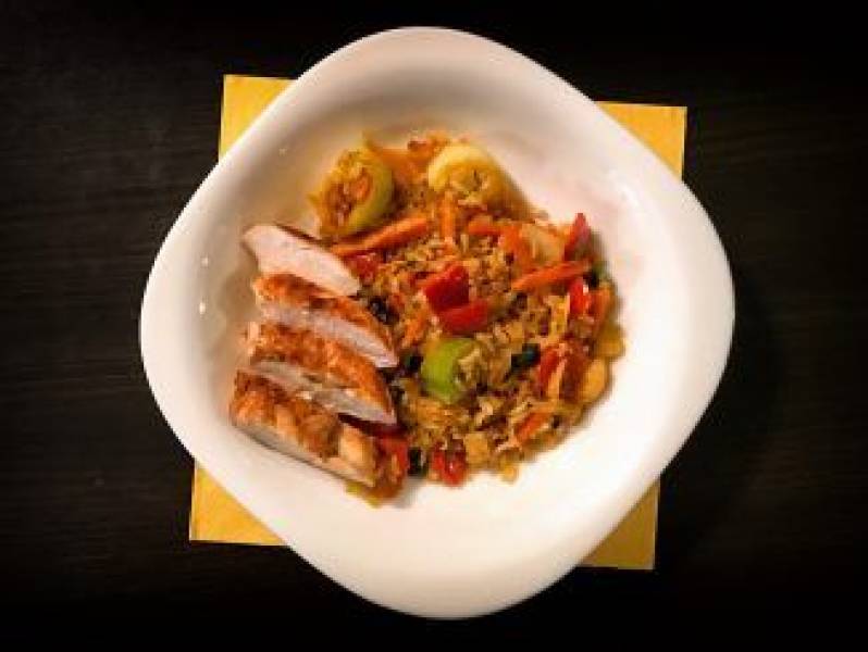 Dietetycznie – Kurczak z ryżem i warzywami