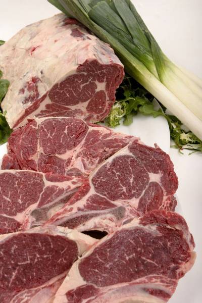 Porady kulinarne: Jak gotować mięso a jak przygotowywać wywar z mięsa?