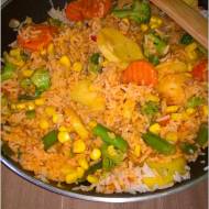 Szybki obiad. Pikantny ryż z warzywami.