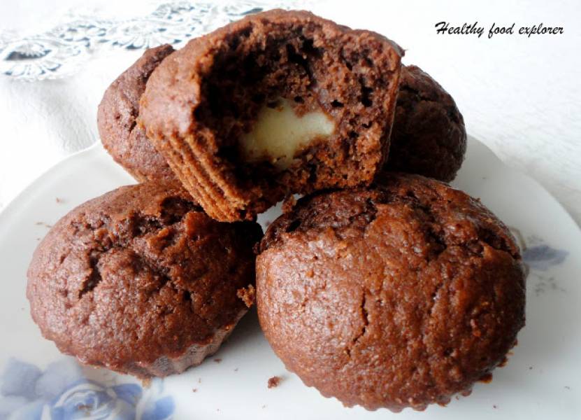 Fit muffinki kakaowe z budyniem
