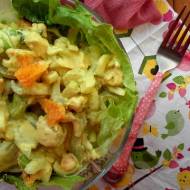 Odchudzona salatka z kurczakiem i mandarynkami