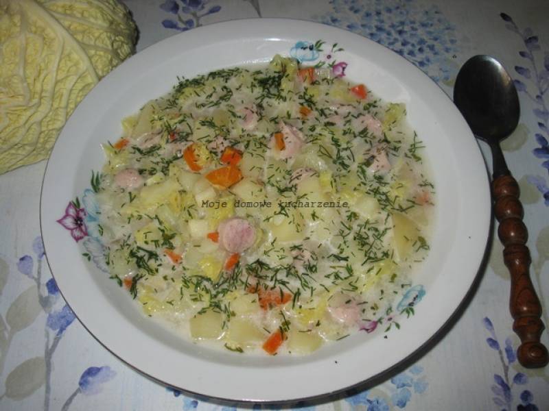 Zupa z kapusty włoskiej