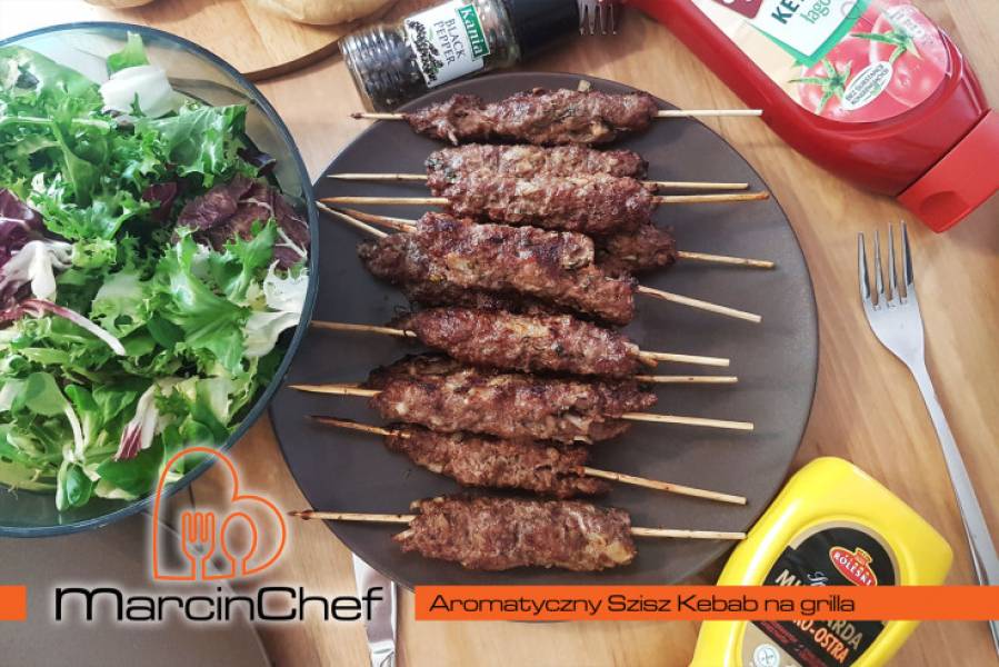 Aromatyczny szisz kebab – szybkie danie na grilla!