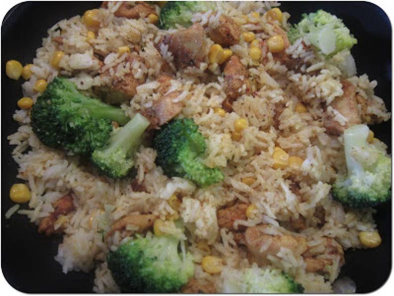 Ryż z kurczakiem i brokułami