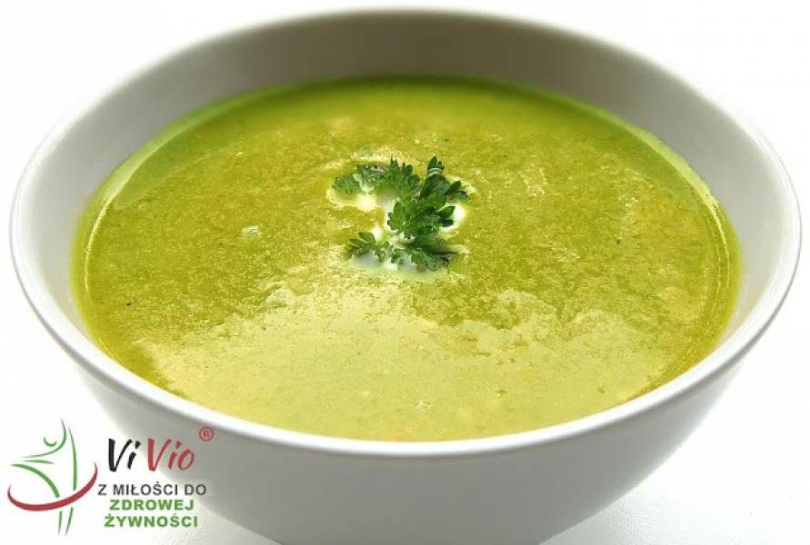 Fit zupa krem z nasionami chia, migdałami i wodą kokosową – ViVio inspiruje!