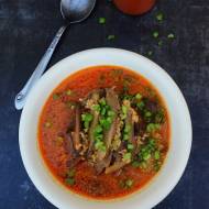 Wegańska zupa z boczniaków i kaszy jaglanej