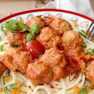 Kuleczki cielęce z makaronem i sosem pomidorowo-śmietanowym/Spaghetti z kuleczkami cielęcymi i sosem pomidorowo-śmietanowym