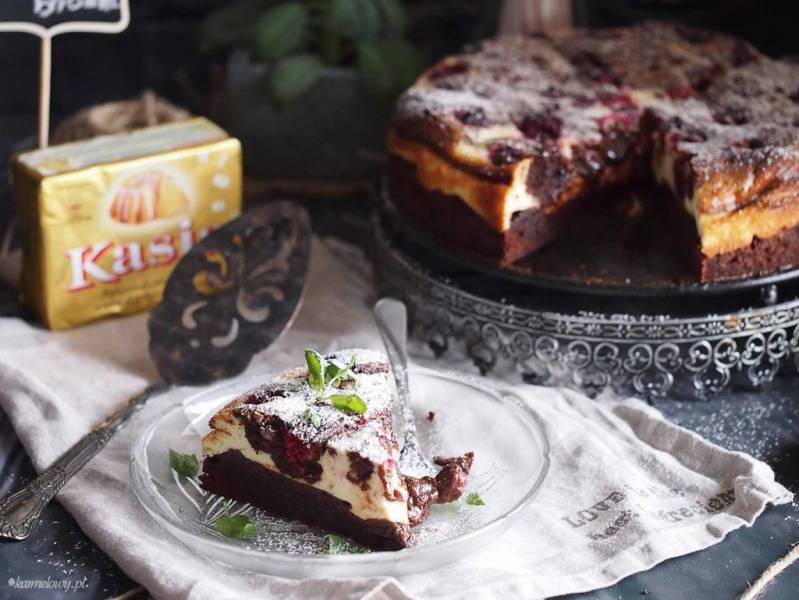 Najlepsze sernikobrownie z malinami / Cheesecake brownie with raspberries