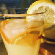 Napój pomarańczowo-cytrynowy na drożdżach. Bomba witaminowa na upalne dni!