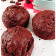 Muffiny czekoladowe z białą czekoladą