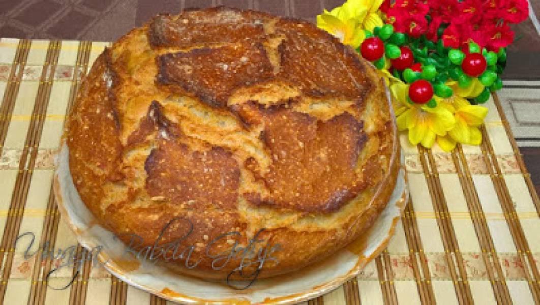 Rewelacyjny chleb pieczony w naczyniu żaroodpornym bez wyrabiania