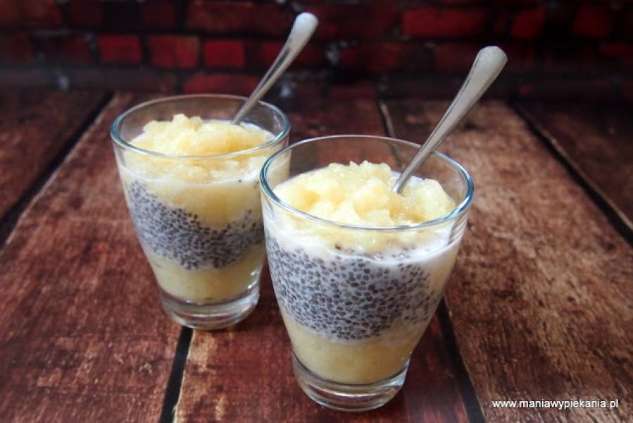 Ananasowo-kokosowy pudding chia