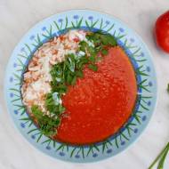Przepis na kremową zupę pomidorową ze świeżych pomidorów.