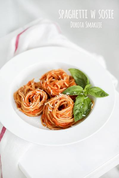 Spaghetti w sosie