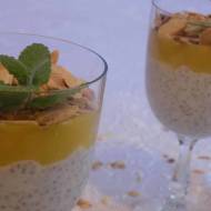 Kokosowy pudding z nasionami chia i mango