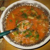 Zupa pomidorowa z ryżem i fasolką szparagową