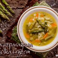 Zupa szparagowa z zieloną fasolką szparagową i ryżem