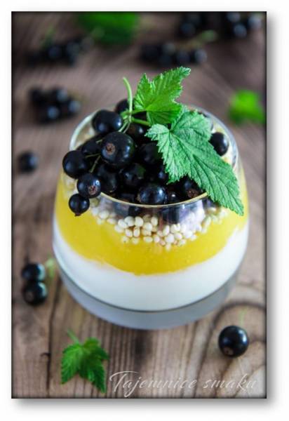 Deser mango – czarna porzeczka – jogurt – jagła