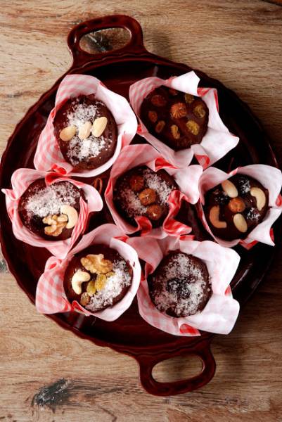Cukiniowe muffiny z polewą czekoladową