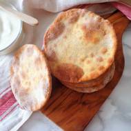 Z cyklu: Domowe pieczywo - Arabskie chlebki z jogurtem, bez drożdży (Pane azzimo allo yogurt, senza lievito)