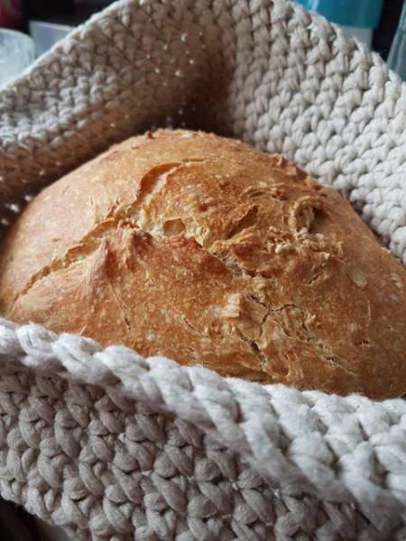 Chleb bez zagniatania pieczony w garnku