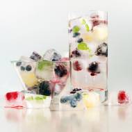 Kostki lodu z owocami