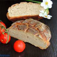 Chleb pełnoziarnisty na zakwasie
