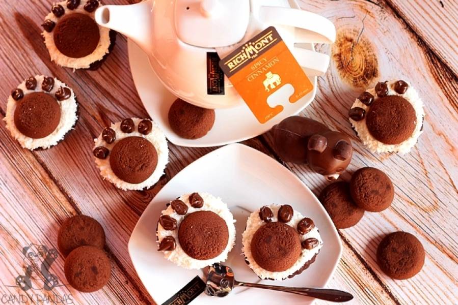 Wegańskie, buraczane muffiny czekoladowe – misiowe łapki  (bez glutenu, laktozy, cukru białego, wegańskie- muffiny)