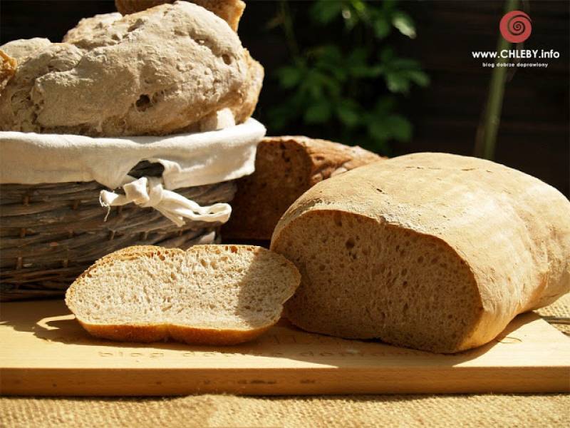 Biały chleb na zakwasie pszennym