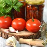 Domowe, suszone pomidory w oliwie