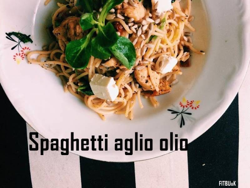 Spaghetti aglio olio z suszonymi pomidorami