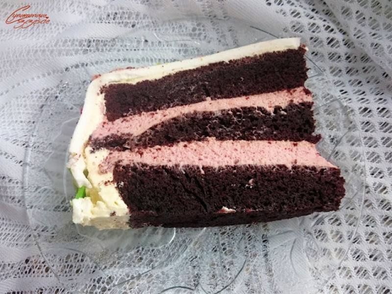 Tort czekoladowo truskawkowy - 3 urodziny bloga