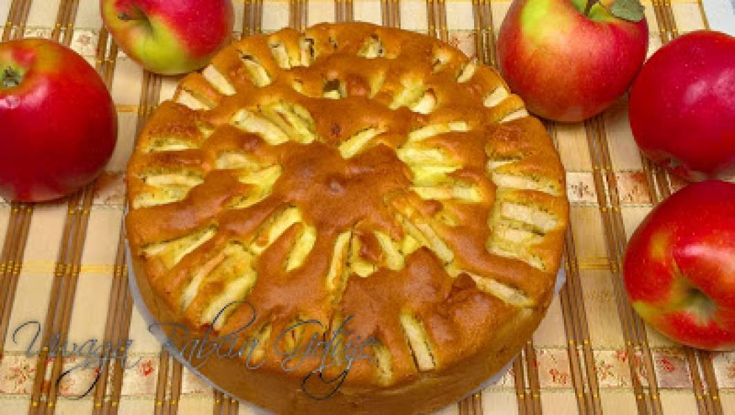Ciasto z jabłkami – proste i pyszne