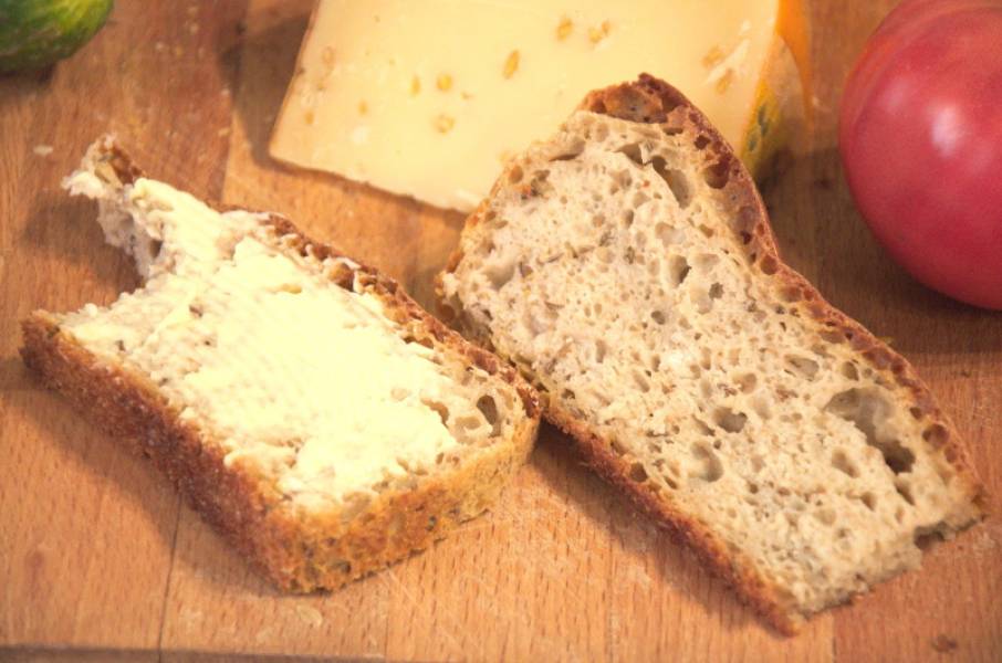Szybki chleb orkiszowo- pszenny na drożdżach