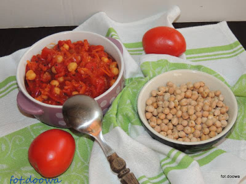 Ciecierzyca w sosie pomidorowym