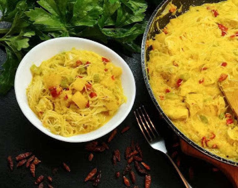 Dyniowo-kokosowe curry z kurczakiem