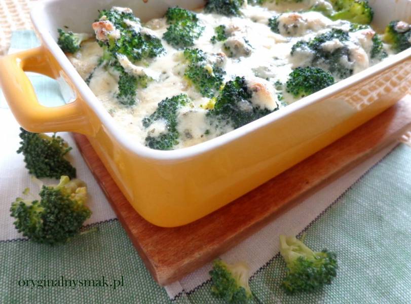 Brokuły zapiekane z serem pleśniowym
